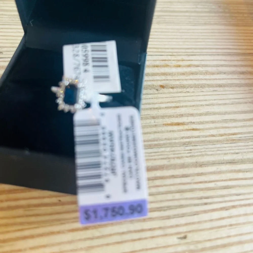 Diamond ring - Picture 2 of 9